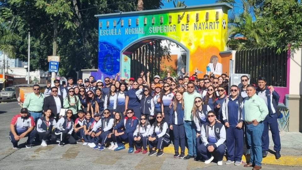 Estudiantes de la ENEF intercambian experiencias con la Normal Superior de Nayarit